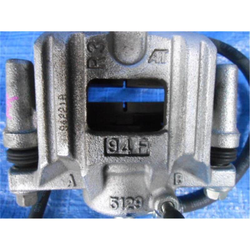 ゼウス キャリパーブレーキ本体 2001 日産 純正 デイズ 《 B44W 》 右フロントブレーキキャリパー