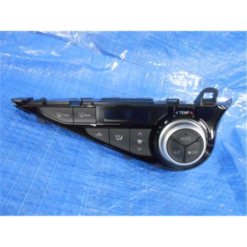 トヨタ 純正 アクア 《 NHP10 》 エアコンスイッチパネル P31400
