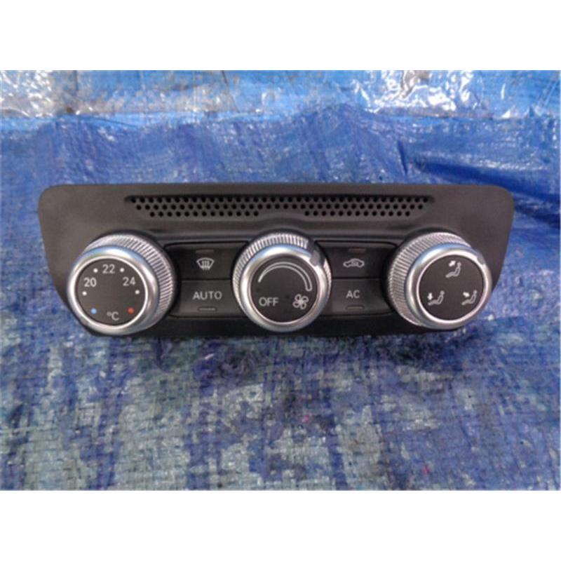 アウディ 純正 アウディA1 《 8XCAX 》 エアコンスイッチパネル P31400