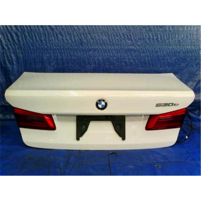 BMW 純正 BMW5 《 JS30 》 トランク CLA-JA20P 530E G30 P31400
