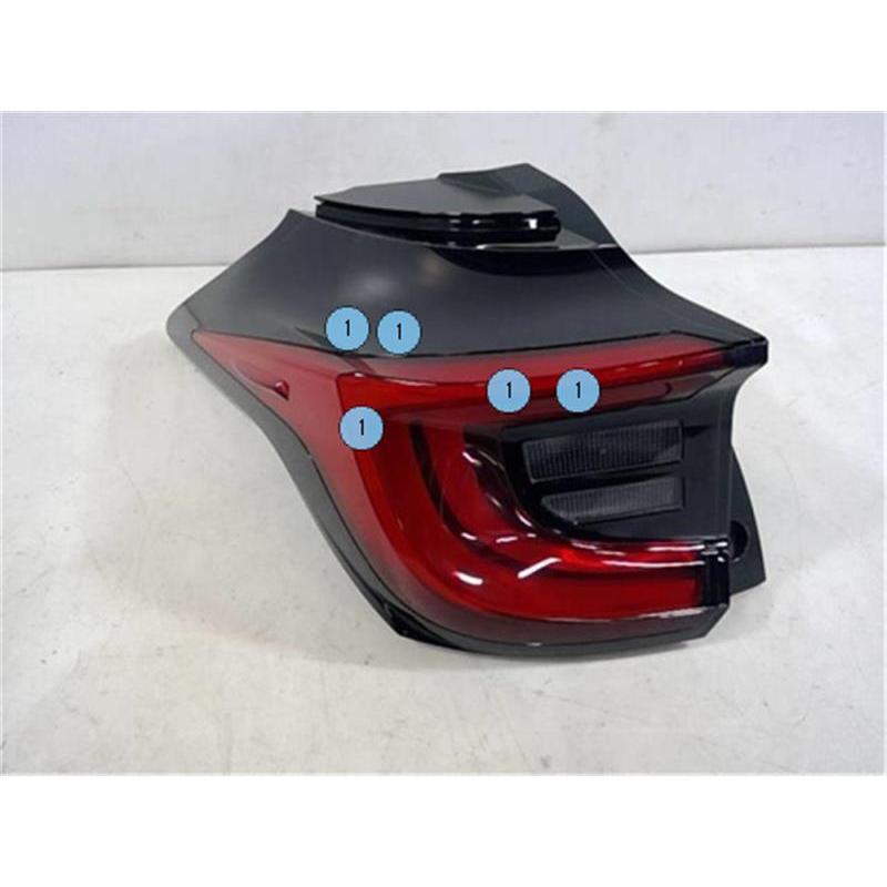 ヤリス　左テール　MXPH10 トヨタ 純正 ヤリス 《 MXPA10 》 左テールランプ P31500