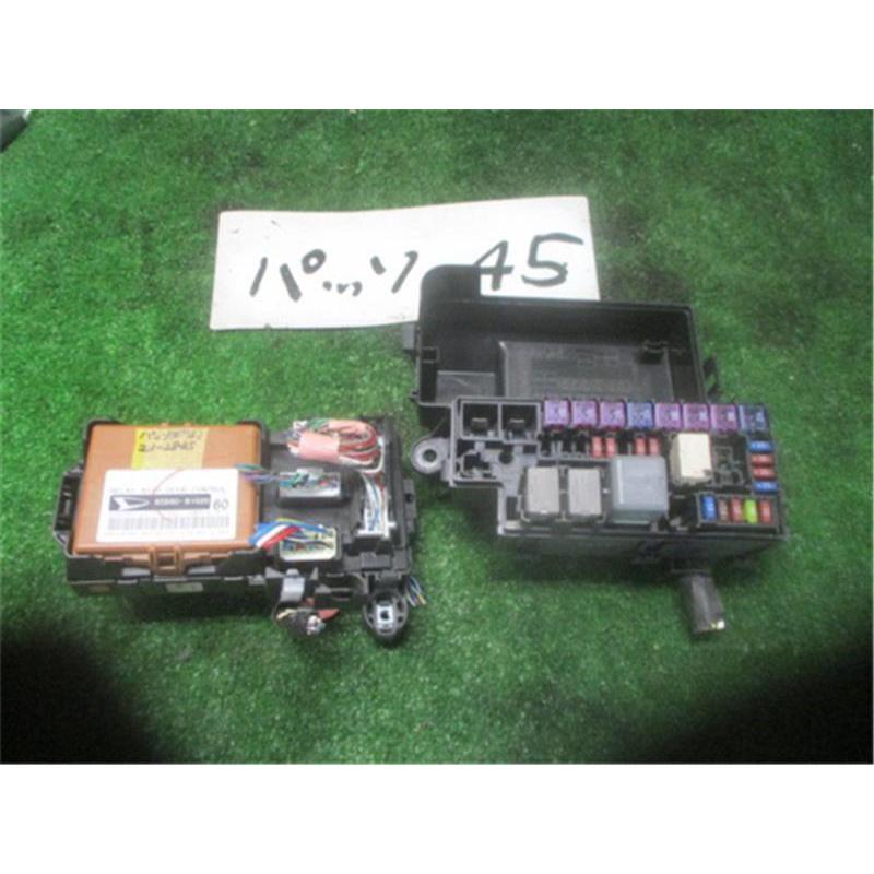 トヨタ 純正 パッソ 《 KGC10 》 ヒューズボックス P40200-23023982