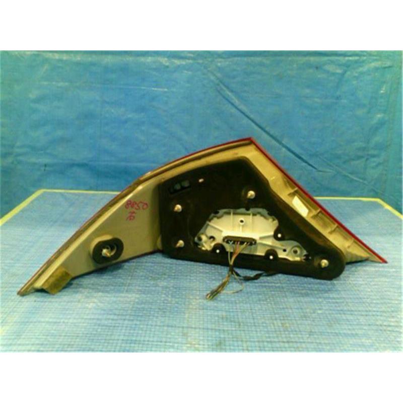 ベンツ 純正 ベンツCLS 《 219356C 》 右テールランプ A 219 820