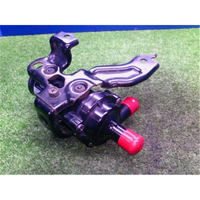 トヨタ 純正 プリウス 《 NHW20 》 ウォーターポンプ 87200-47030