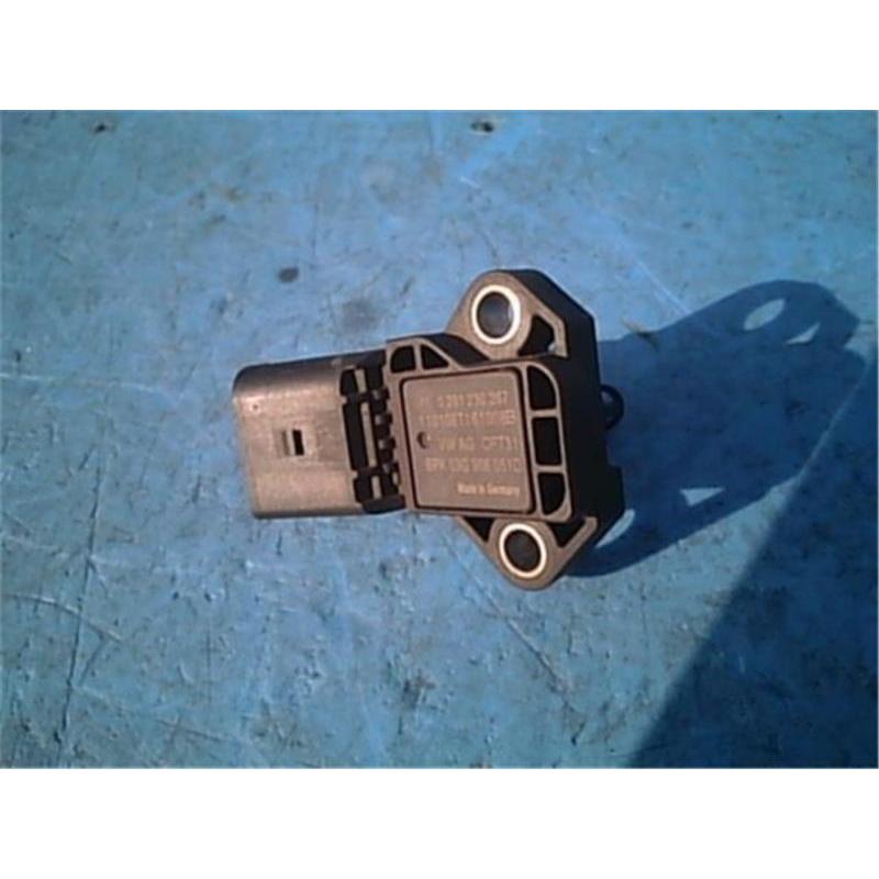 ワーゲン 純正 ポロ 《 6RCBZ 》 エアフロメーター P41900 ワーゲン 純正 ポロ 《 6RCBZ 》 エアフロメーター P41900