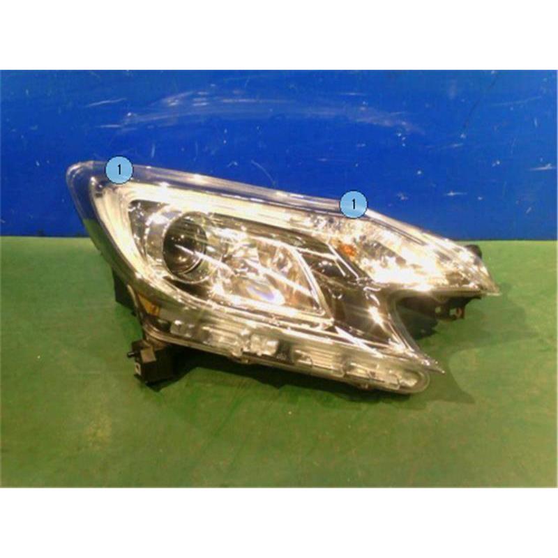 c*9様 日産ノート　E12右ヘッドライト 日産 純正 ノート 《 E12 》 右ヘッドライト 26010-5VA0A P42500