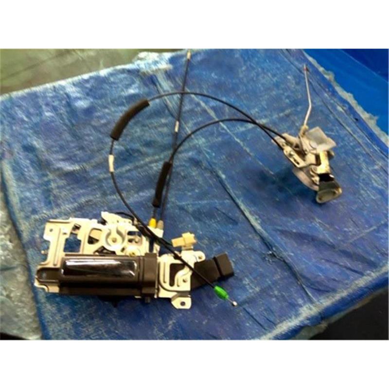 キンちゃん　エスティマ 後ろの天板2枚だけ　合皮 トヨタ 純正 エスティマ 《 ACR50W 》 右リアドアロック 69200