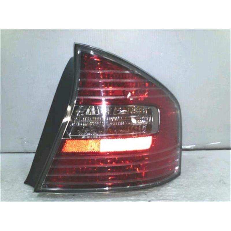 スバル 純正 レガシィ 《 BL5 》 右テールランプ 84201-AG061