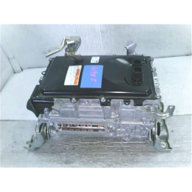 トヨタ 純正 カローラツーリング 《 ZWE211W 》 ハイブリッド
