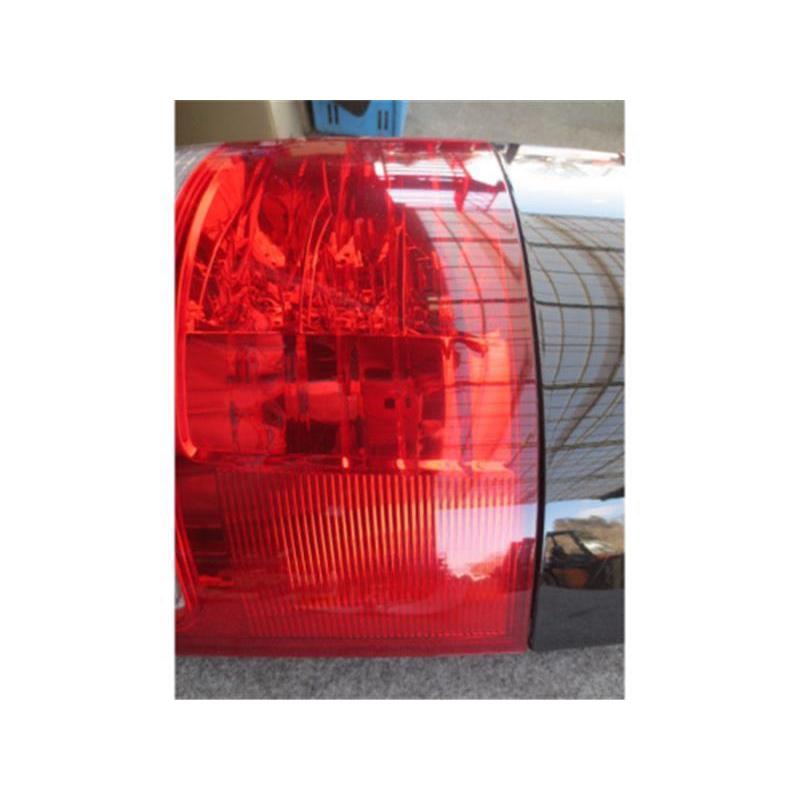 トヨタ 純正 ノア 《 AZR60G 》 右テールランプ P61100-21000745