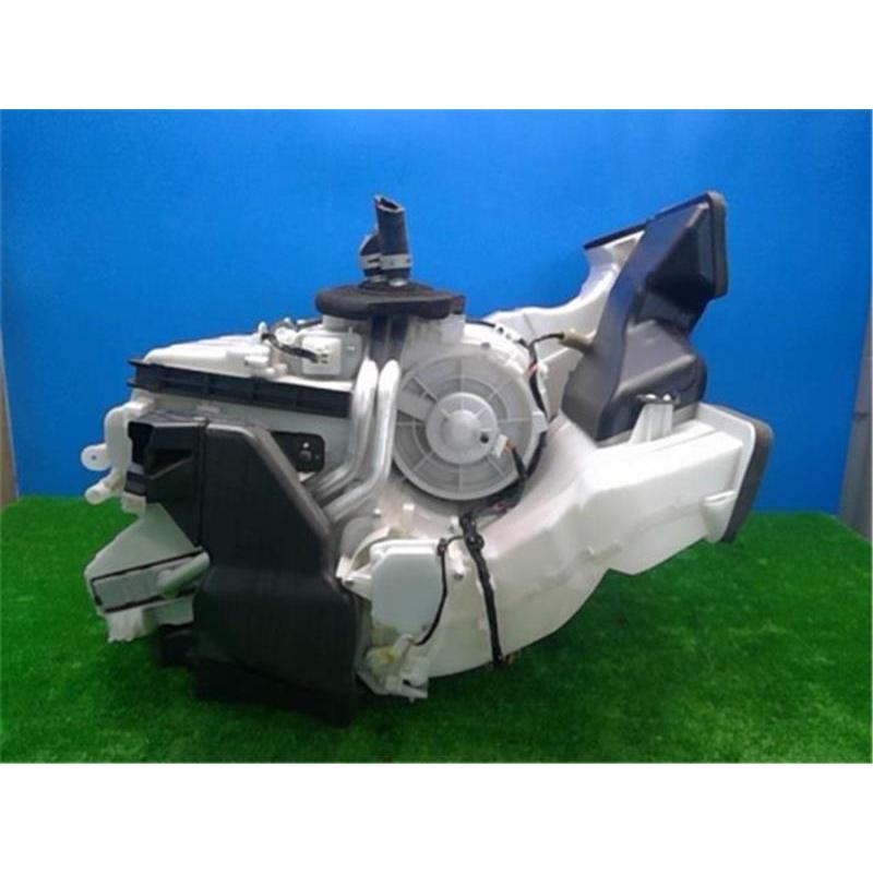 日産 純正 セレナ 《 C27 》 エバポレーター P61200-24005796