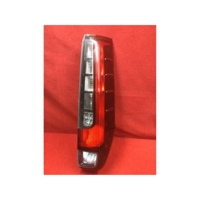トヨタ 純正 ノア 《 ZRR85G 》 右テールランプ 81551-28550 トヨタ 純正 ノア 《 ZRR85G 》 右テールランプ 81551-28550