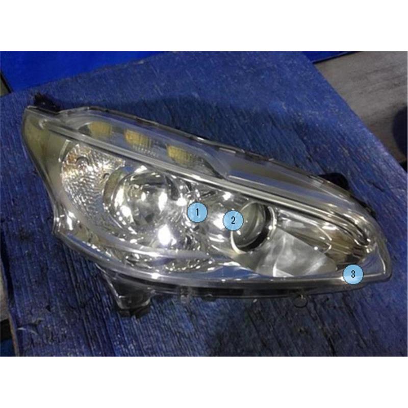 プジョー 純正 プジョー208 《 A95F01 》 右ヘッドライト P61400