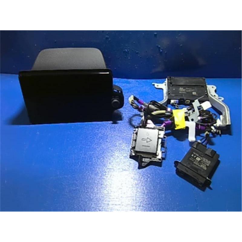 トヨタ 純正 シエンタ 《 MXPL10G 》 カーナビゲーション 86100-52261