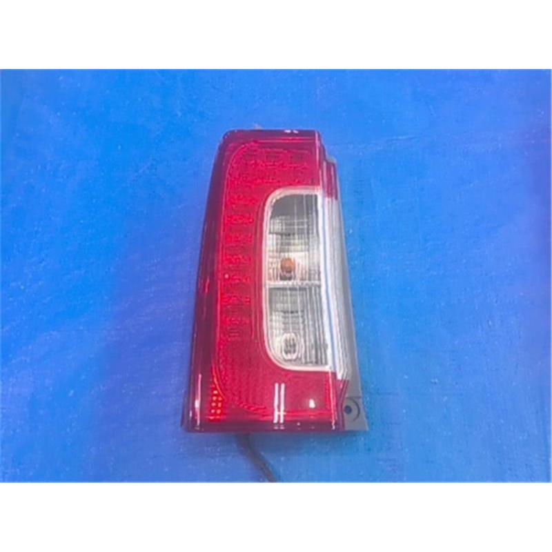 ダイハツ★タント★タントカスタム★LA600S★テールランプ★純正★良品 ダイハツ☆タント☆タントカスタム☆LA600S ☆テールランプ