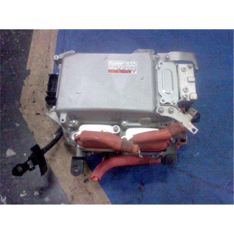 トヨタ 純正 カムリ 《 AVV50 》 ハイブリッドインバーター P70100