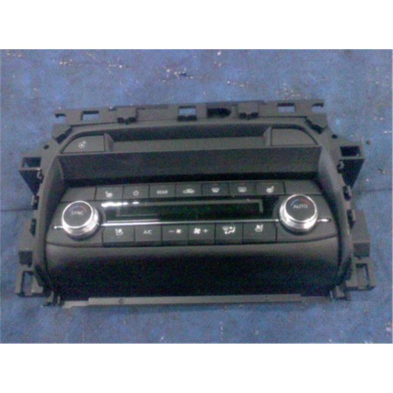 マツダ 純正 CX-8 《 KG5P 》 エアコンスイッチパネル P70100
