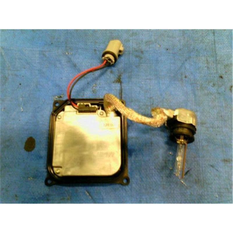 RAV4 トヨタ純正 ヘッドライトユニット ASSY 左右　コンピューター付 トヨタ 純正 RAV4 《 ACA36W 》 左ライトコントロールユニット 81107