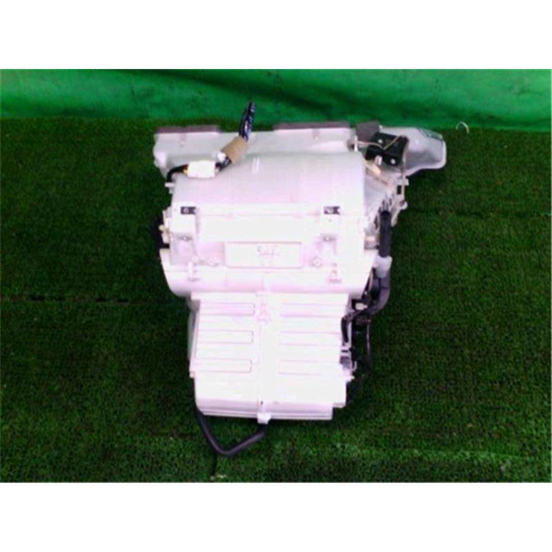 日産 純正 セレナ 《 FC26 》 エバポレーター 27210-1VA2A P70100