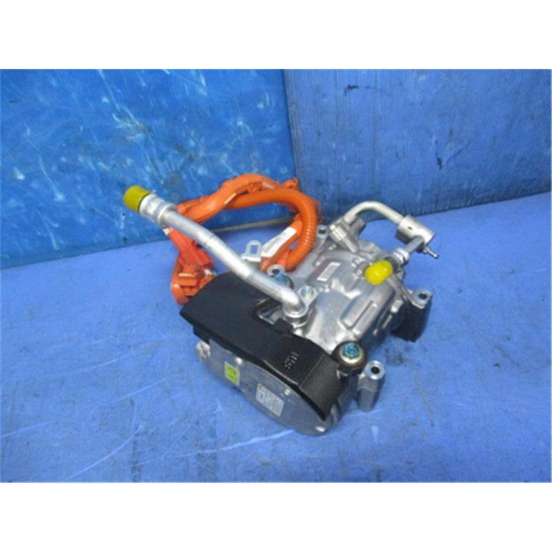 ホンダ 純正 ヴェゼル 《 RV6 》 エアコンコンプレッサー P70200