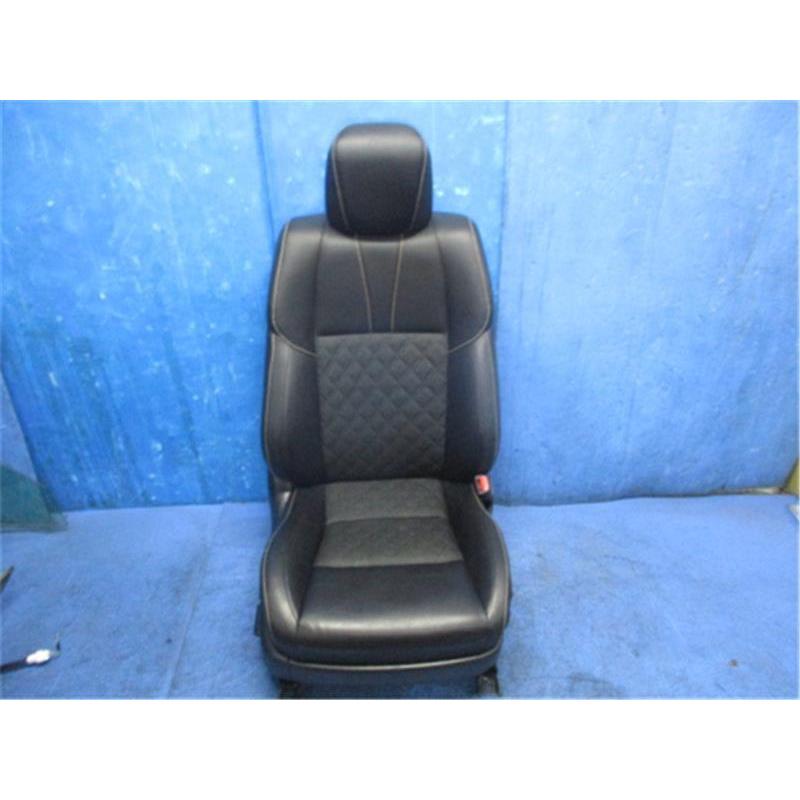 トヨタ 純正 ハリアー 《 AVU65W 》 運転席シート P70200-24002907