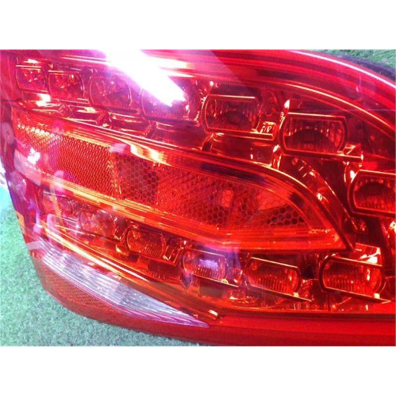 アウディ 純正 アウディA4 《 8KCDH 》 左テールフィニッシャー