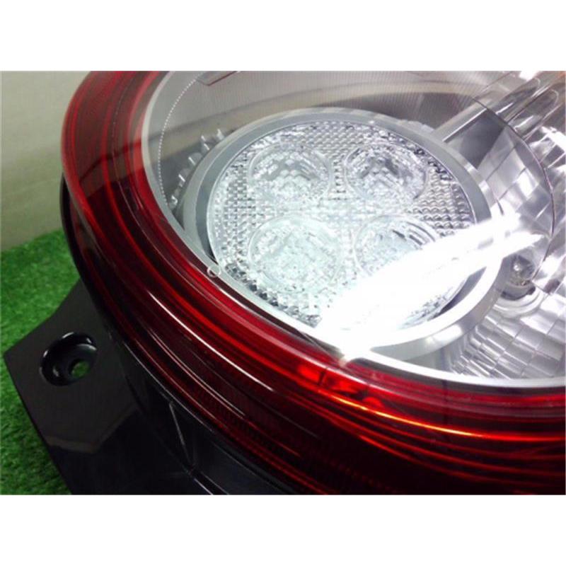 美品　ダイハツ　トコット　テールランプ ダイハツ 純正 ミラトコット 《 LA550S 》 右テールランプ