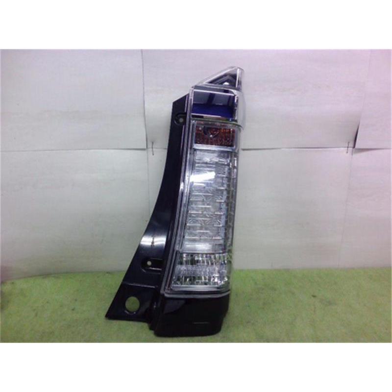 HONDA N box JF1純正 右側 テールランプ 本体 年式27年9月 ホンダ 純正 N-BOX 《 JF1 》 右テールランプ P70400-24003687 : NGP
