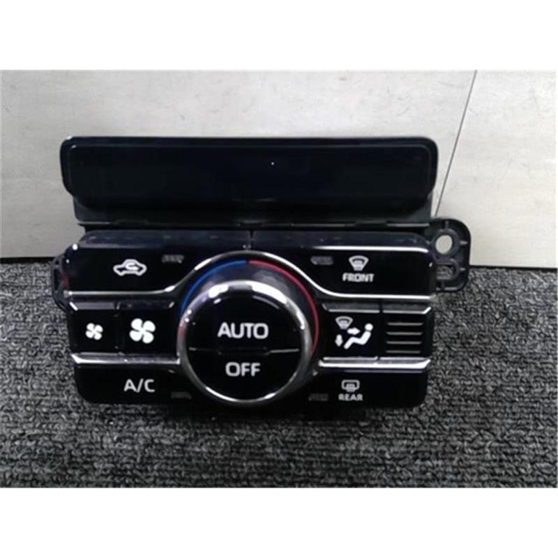 トヨタ 純正 ルーミー 《 M900A 》 エアコンスイッチパネル P70400