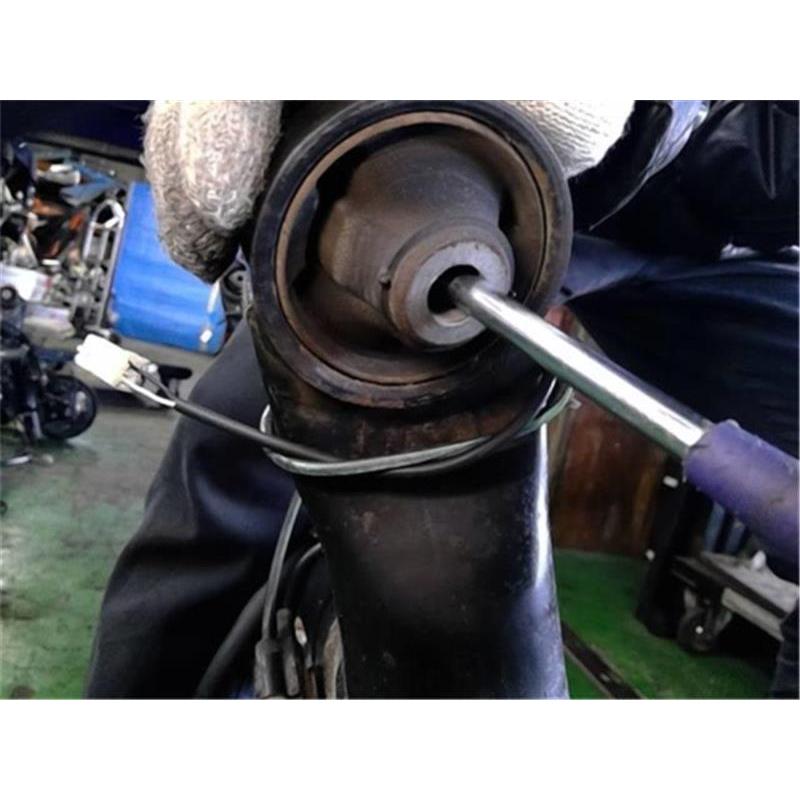 トヨタ 純正 プリウス 《 ZVW30 》 リアアクスルビーム P70400