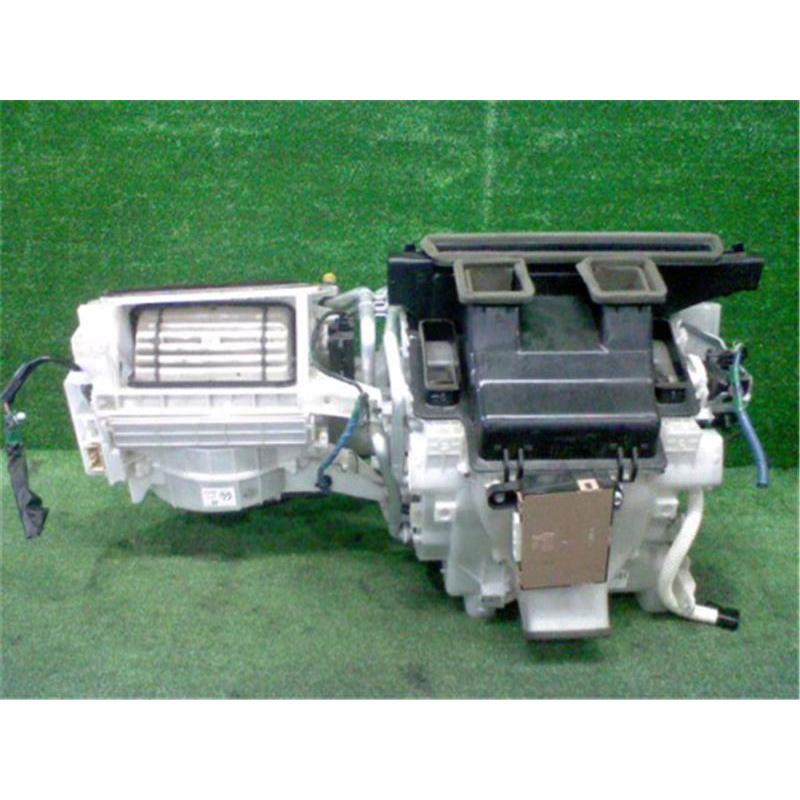 トヨタ 純正 ハイラックスサーフ 《 GRN215W 》 エバポレーター P70600