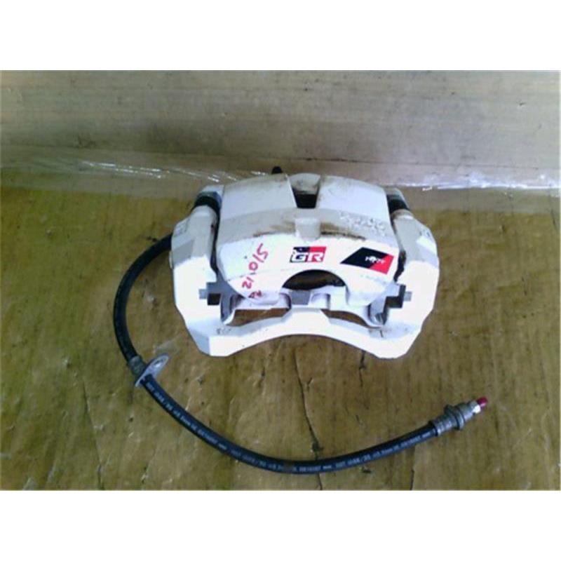 トヨタ 純正 C-HR 《 ZYX11 》 右フロントブレーキキャリパー P71000