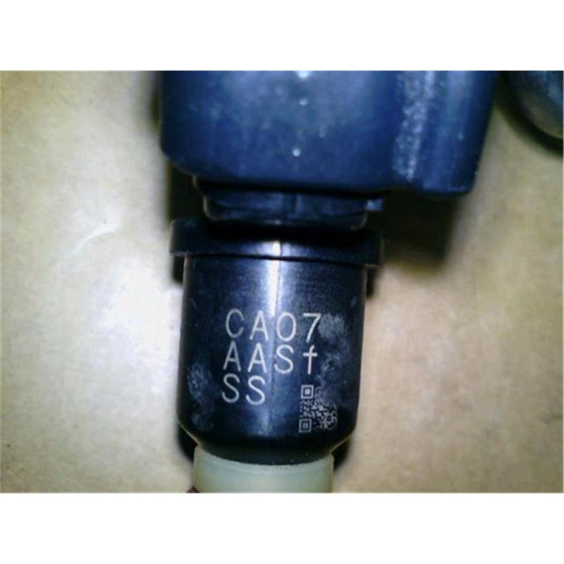 no⭐︎bu　インジェクター　インジェクション　10本セット Amazon.co.jp: 燃料インジェクター 49033-0003 2004 20005 と