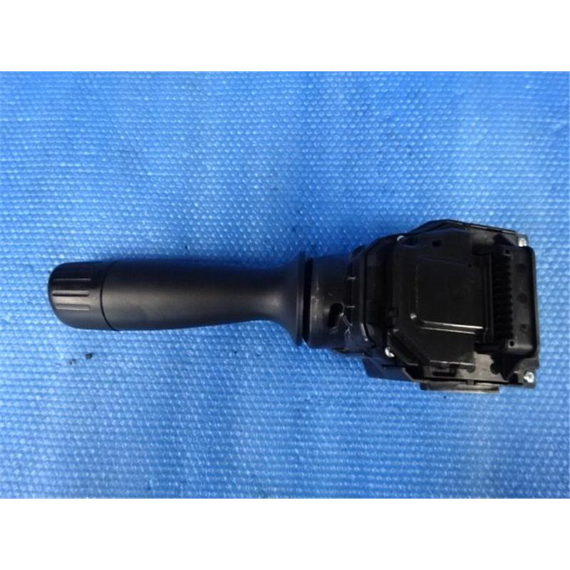 ダイハツ 純正 ミライース 《 LA350S 》 ライトスイッチ 84140 ダイハツ 純正 ミライース 《 LA350S 》 ライトスイッチ 84140