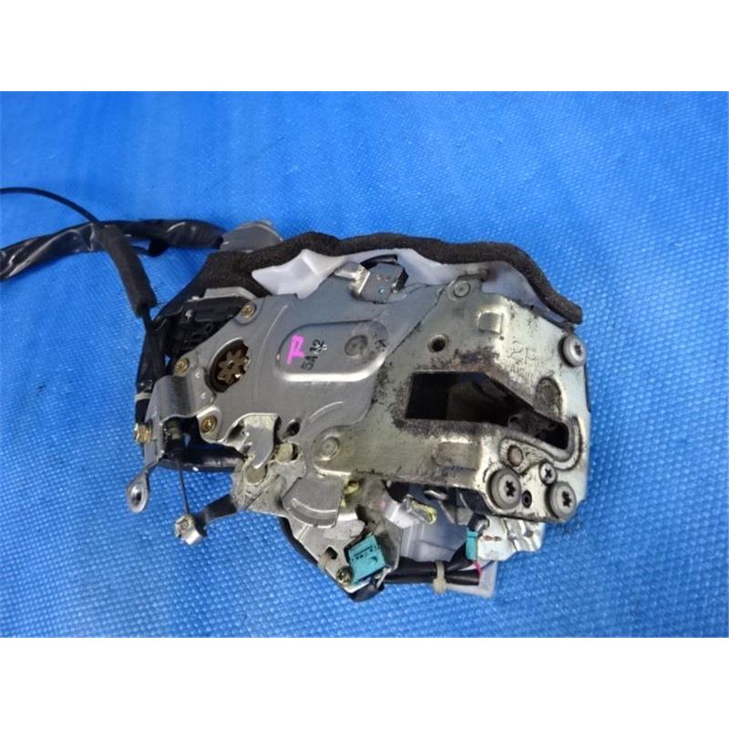 トヨタ 純正 シエンタ 《 NCP81G 》 右リアイージークローザーモーター