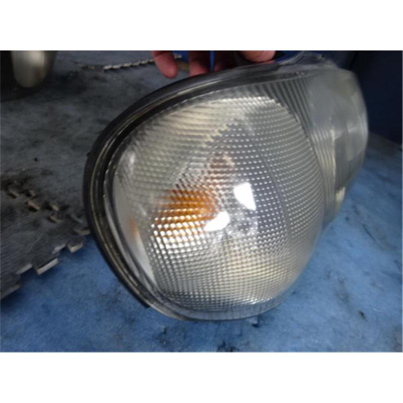 スズキアルトヘッドライトユニット右 スズキ 純正 アルト 《 HA12V 》 右ヘッドライト 35120-76810