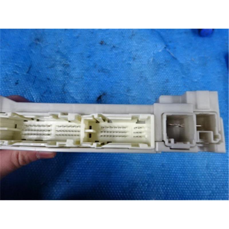 トヨタ 純正 マークX 《 GRX130 》 ヒューズボックス 82730