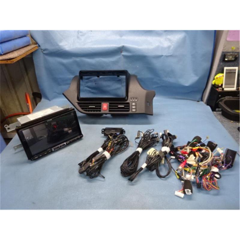 トヨタ 純正 エスクァイア 《 ZWR80G 》 カーナビゲーション P71100