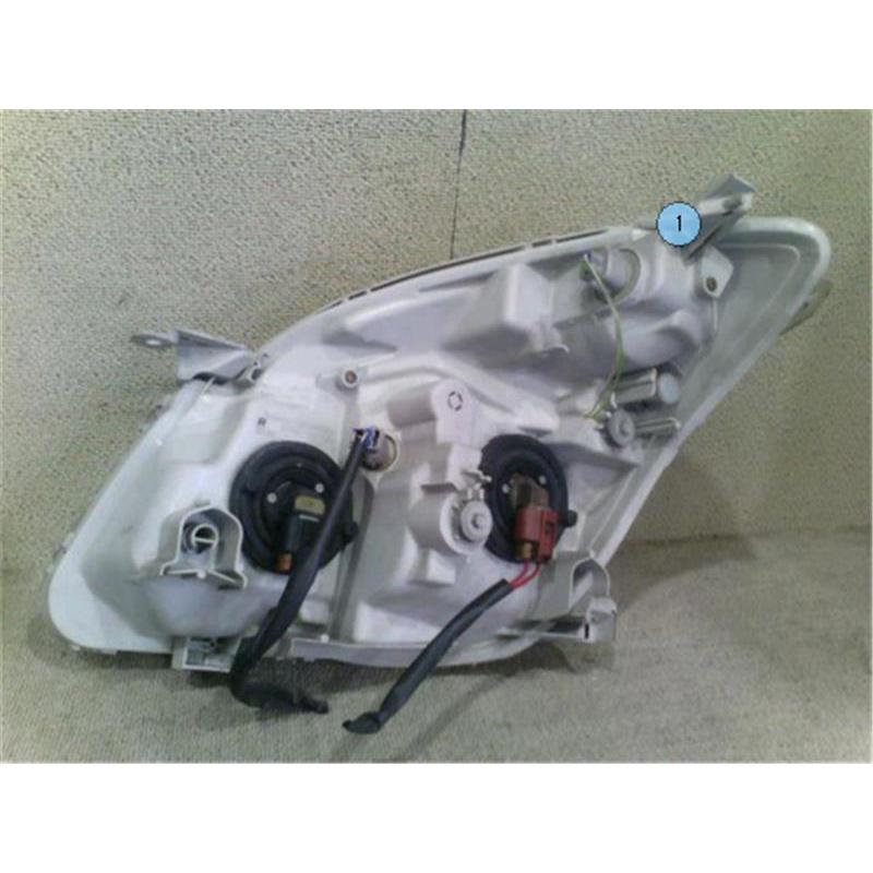 カローラ　右ヘッドライト 35-952☆【値下】LED NRE210 カローラ ツーリング☆右ヘッド