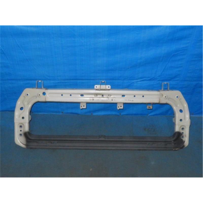 三菱 純正 デリカD5 《 CV4W 》 フロントバンパーリインホースメント