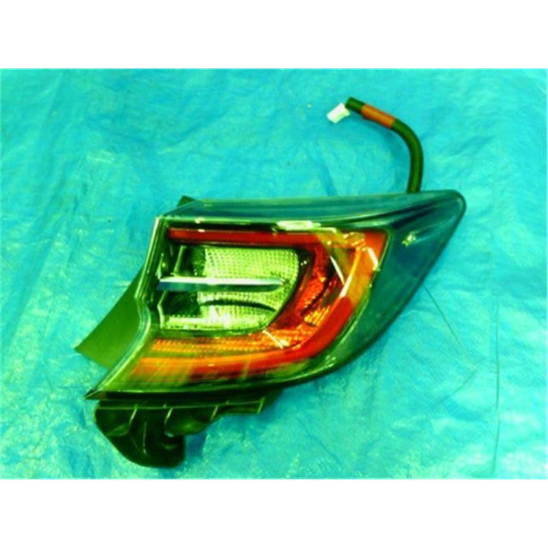 トヨタ 純正 カローラスポーツ 《 ZWE211H 》 右テールランプ 81551