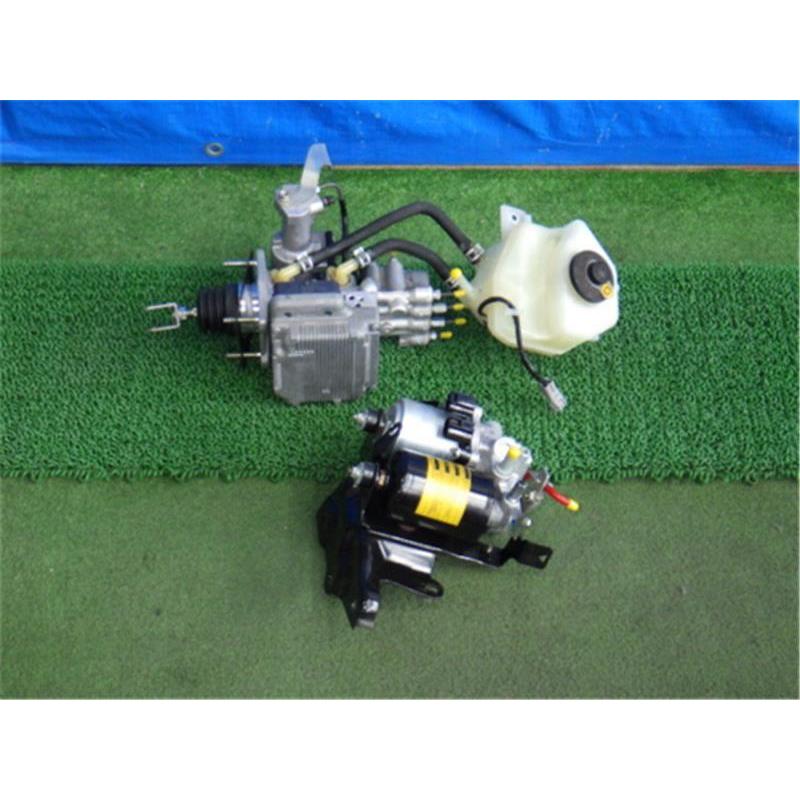 【新品未使用】トヨタ FJクルーザー ブレーキブースターポンプ トヨタ純正品 トヨタ 純正 サイ 《 AZK10 》 ブレーキブースター 47050-75040 P80700