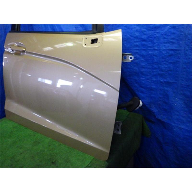 ホンダ 純正 フィット 《 GK3 》 右フロントドア 67010-T5A