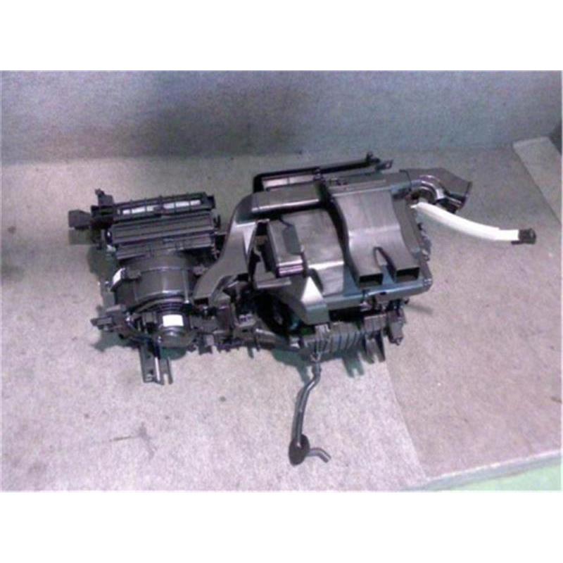 スズキ 純正 スイフト 《 ZD53S 》 ヒーターユニットケース 74100