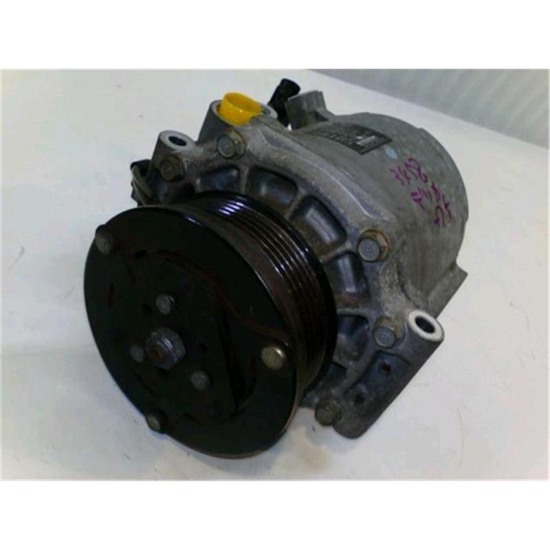 三菱 純正 デリカD5 《 CV5W 》 エアコンコンプレッサー 三菱 純正 デリカD5 《 CV5W 》 エアコンコンプレッサー