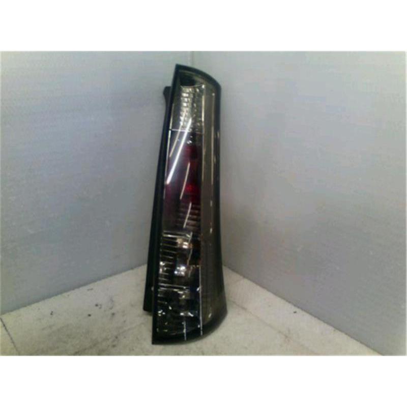 パレット　テールランプ スズキ 純正 パレット 《 MK21S 》 右テールランプ 35650-82K10 P81300