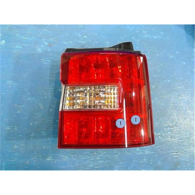 デリカD5 右純正LEDテールランプAssy 楽天市場】送料無料 三菱 デリカ D5 流れる ウィンカー