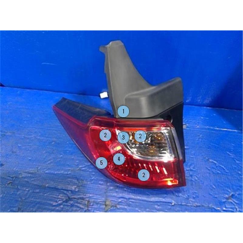 マツダ プレマシー CWEFW CWFFW CWEAW 純正テールライト左右 マツダ 純正 プレマシー 《 CWFFW 》 左テールランプ P21300