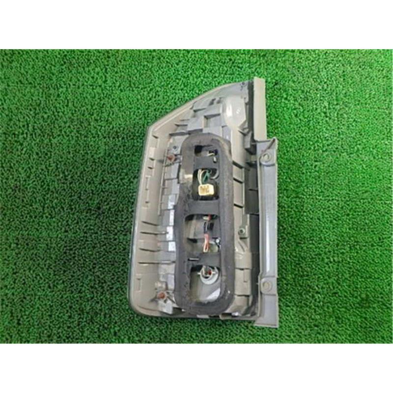 トヨタ 純正 ヴォクシー 《 ZRR70W 》 右テールランプ 81550-28440