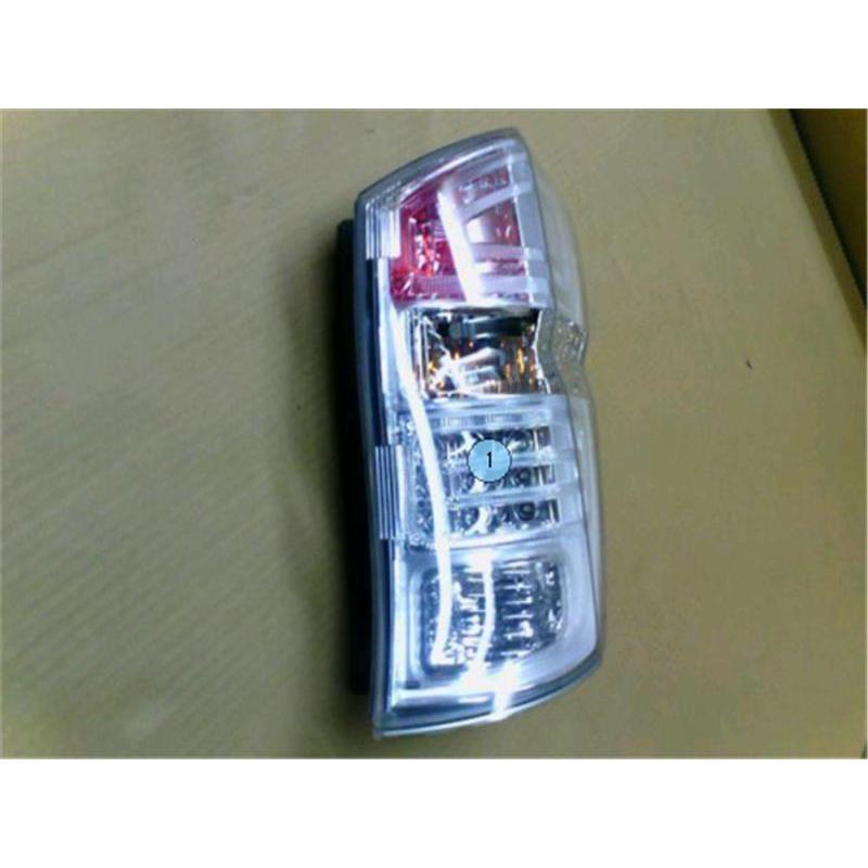 RK5　ホンダ　ステップワゴン　テールランプ　右 ホンダ 純正 ステップワゴン 《 RK5 》 右テールランプ P81600